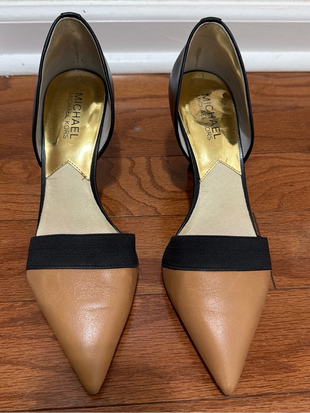 Michael Kors Two-Tone Tan and Black Pointed D'Orsay pumps